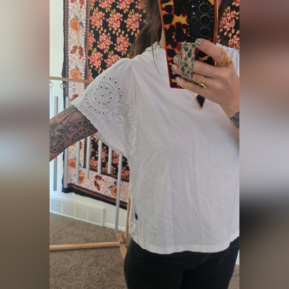 Cotton Blouse with embroidered sleeves tshirt comfy. - Picture 3 of 7